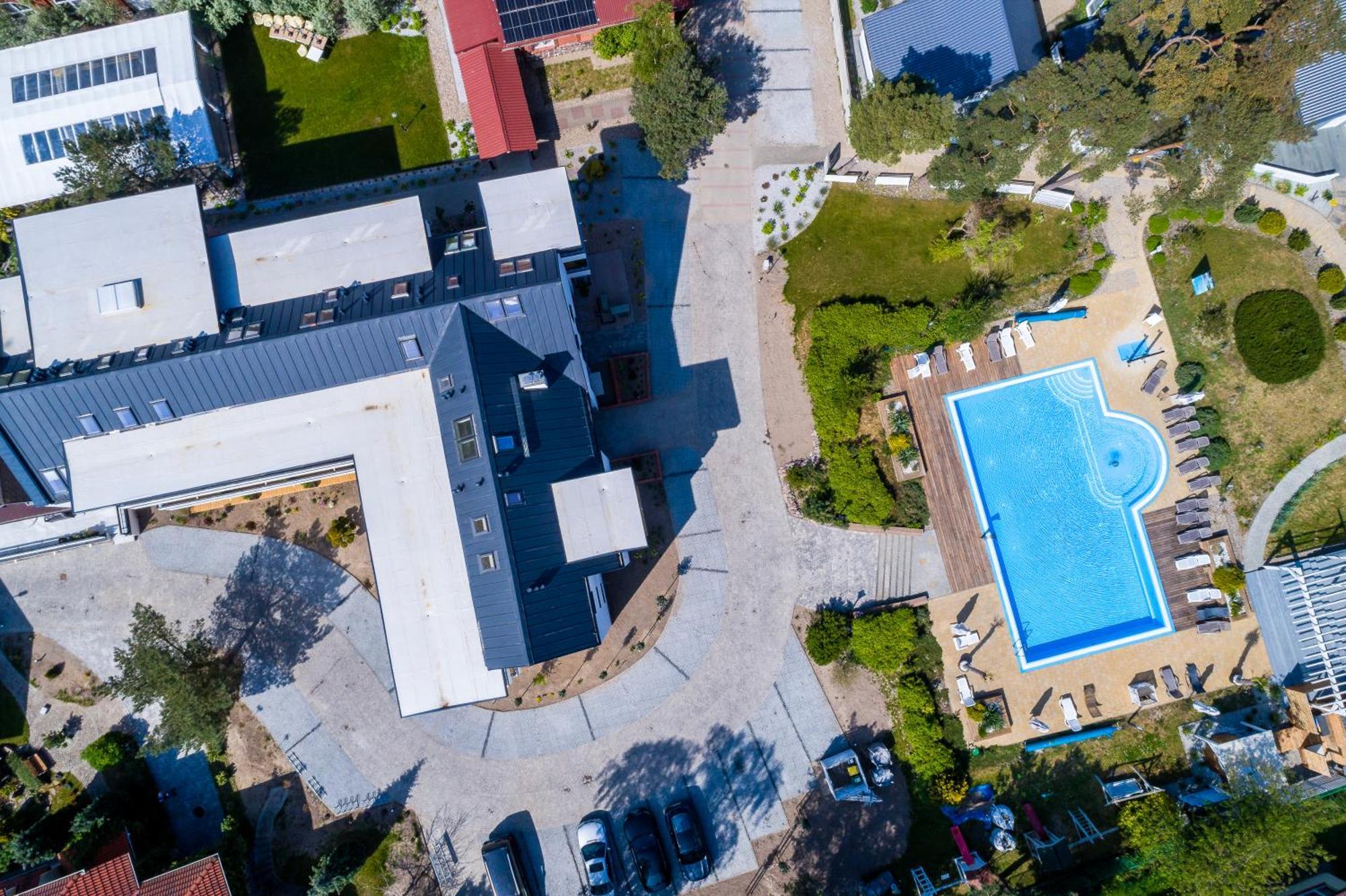Apartamenty Przy Plazy Z Basenem Z Podgrzewana Woda I Mini Spa - Osrodek Kolonijno-Wczasowy Mewa Niechorze Exterior foto